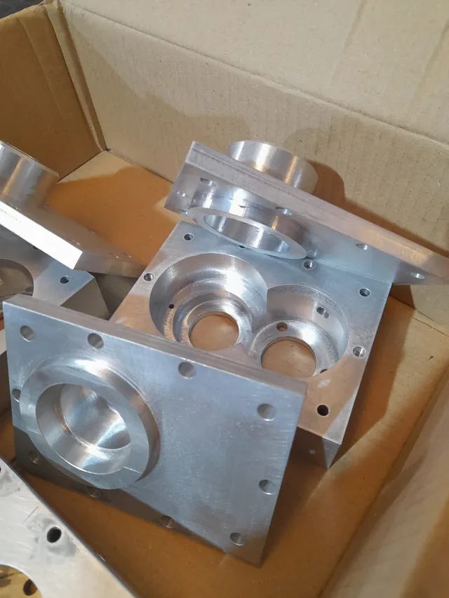 Conjunto de placas con alojamientos circulares